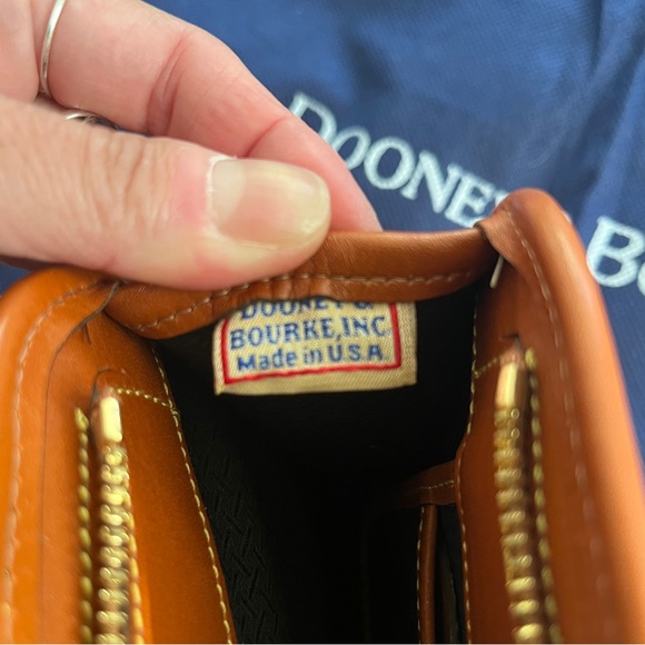 Vintage 90s Dooney&Bourke leather handbag - Picture 2 of 12